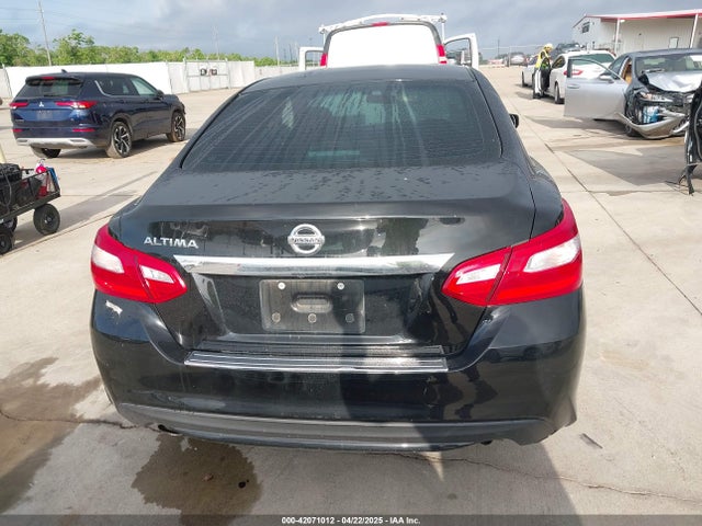 1N4AL3AP6HC273405 Nissan 2017