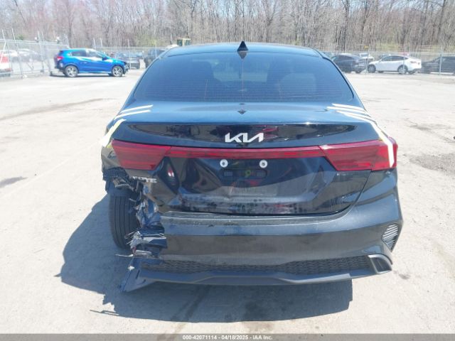 3KPF24AD5NE474800 KIA Forte Lxs
