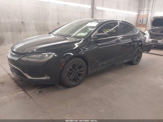 Chrysler 200 Limited 2015 1C3CCCAB7FN730056 Image 2