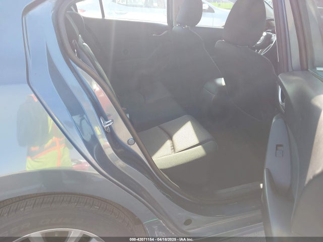 JM1BM1U77G1342639 Mazda Mazda3 I Sport
