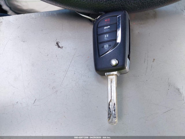 5YFB4MDE7RP082449 Toyota COROLLA LE