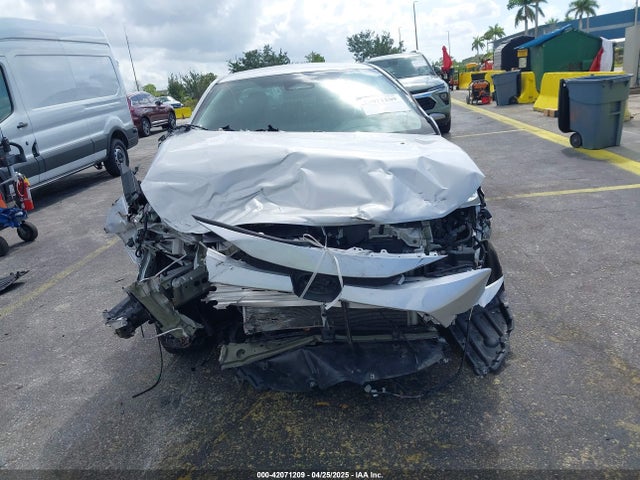 5YFB4MDE7RP082449 Toyota COROLLA LE