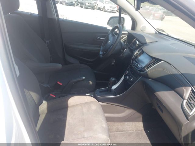 KL7CJKSB5HB226360 Chevrolet TRAX LS