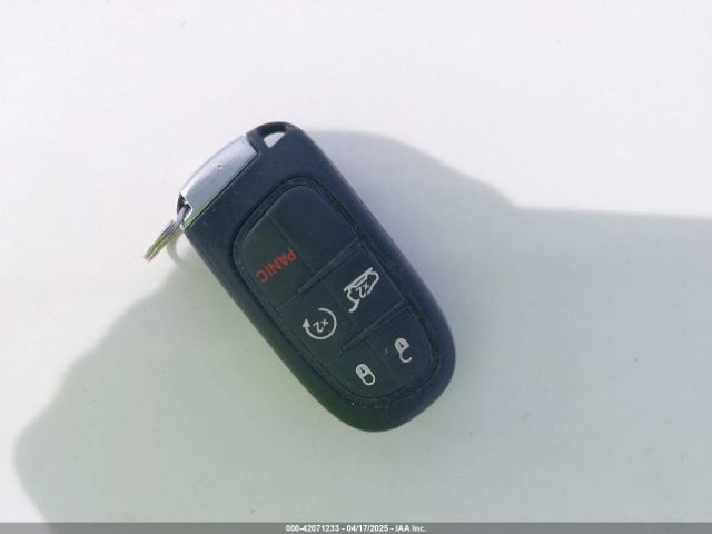 1C4PJLDB3KD266665 Jeep Cherokee Limited Fwd