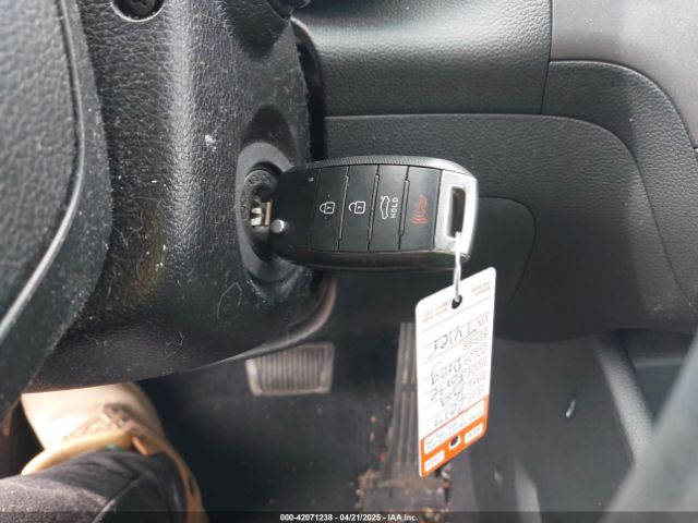 3KPFK4A77HE027741 KIA FORTE LX
