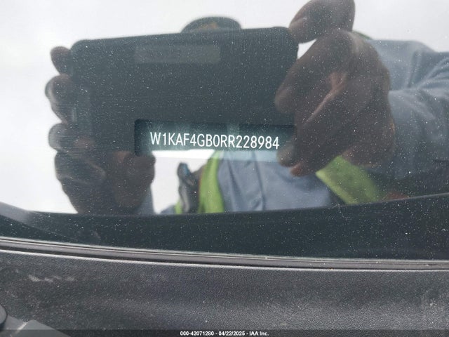 W1KAF4GB0RR228984 Mercedes-Benz C 300