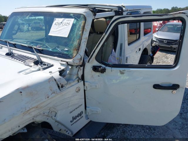 1C4HJXEN5KW509806 Jeep Wrangler Unlimited Sahara 4x4