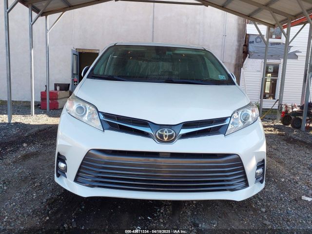 5TDYZ3DC6JS905338 Toyota Sienna Xle Premium 8 Passenger