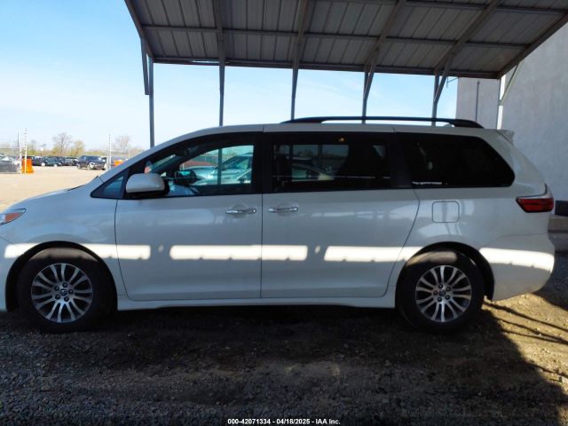 5TDYZ3DC6JS905338 Toyota Sienna Xle Premium 8 Passenger