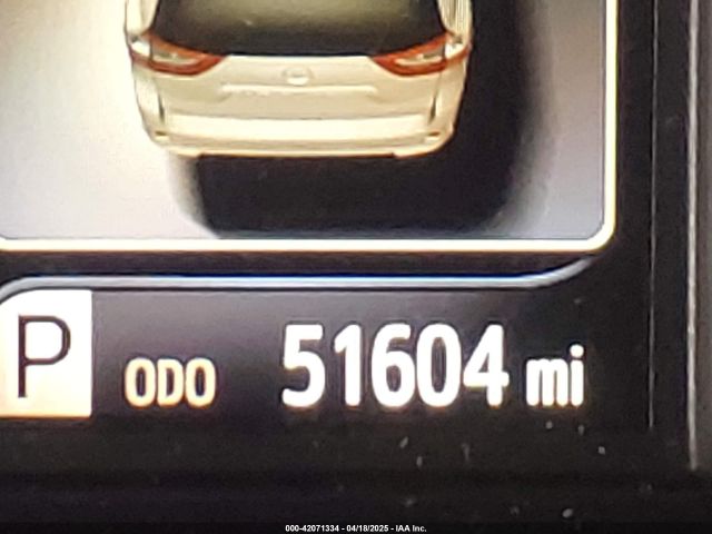 5TDYZ3DC6JS905338 Toyota Sienna Xle Premium 8 Passenger