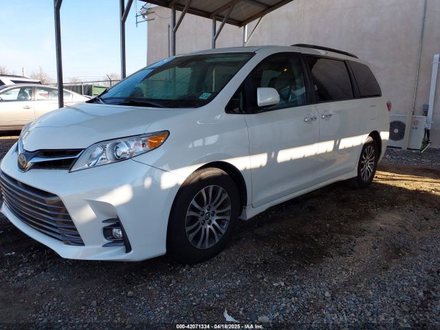 5TDYZ3DC6JS905338 Toyota Sienna Xle Premium 8 Passenger