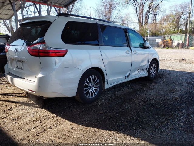 5TDYZ3DC6JS905338 Toyota Sienna Xle Premium 8 Passenger