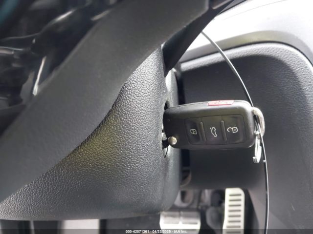 1VWDT7A32HC004021 Volkswagen Passat 1.8t R-line