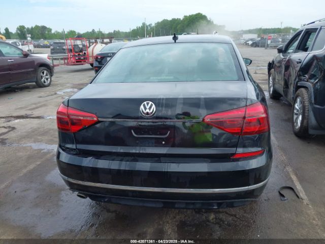 1VWDT7A32HC004021 Volkswagen Passat 1.8t R-line