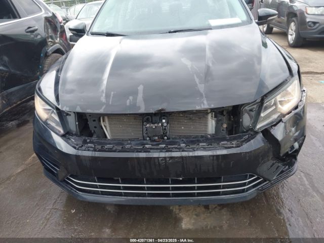 1VWDT7A32HC004021 Volkswagen Passat 1.8t R-line