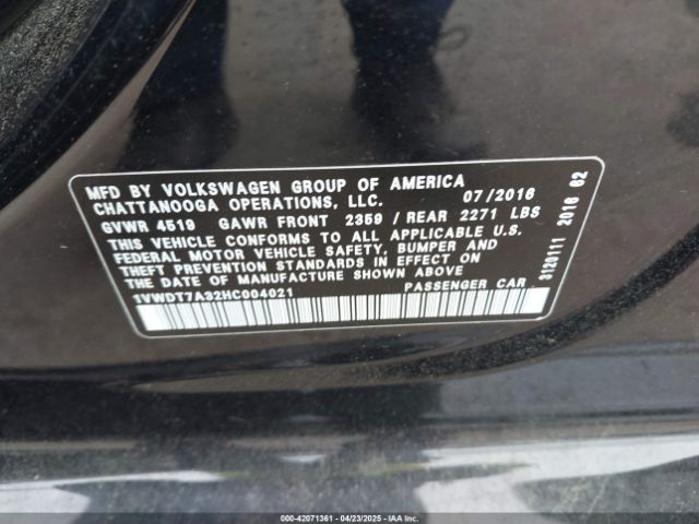 1VWDT7A32HC004021 Volkswagen Passat 1.8t R-line