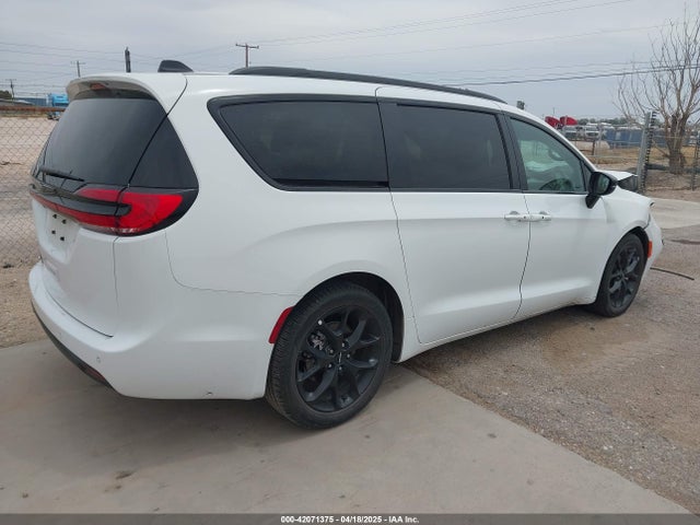 2C4RC1BG0RR184289 Chrysler 2024