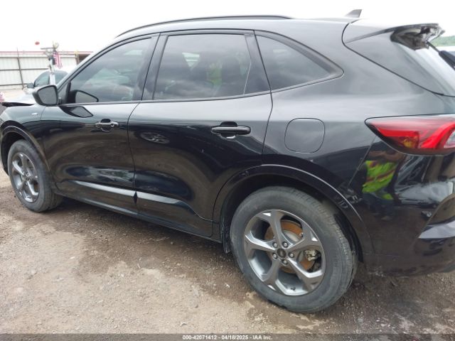 1FMCU9MN6PUB21822 Ford Escape St-line