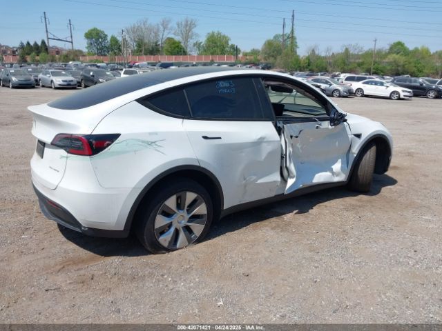 2023 TESLA MODEL Y 7SAYGDEE0PA130057 Photo 3