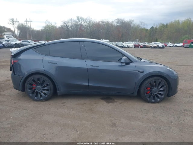 5YJYGDEF8LF046961 Tesla Model Y