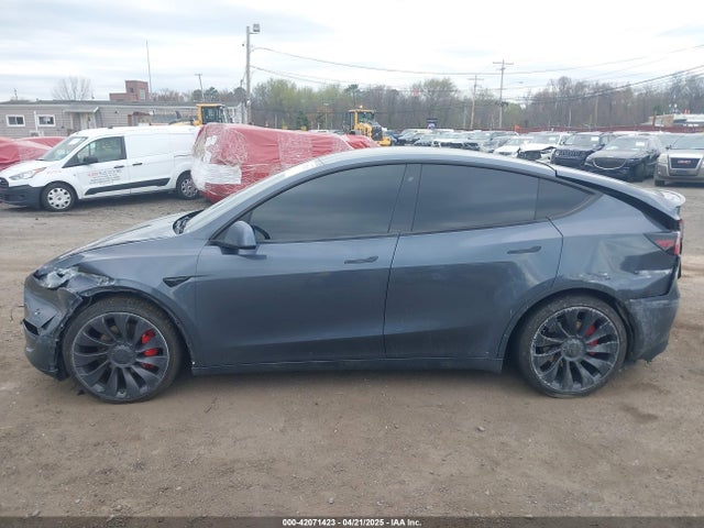 5YJYGDEF8LF046961 Tesla Model Y