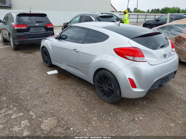 KMHTC6AD3GU280827 Hyundai Veloster