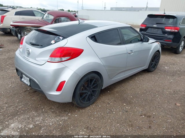 KMHTC6AD3GU280827 Hyundai Veloster