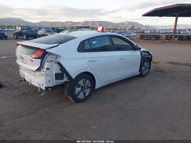 KMHC65LC2HU050185 Hyundai Ioniq Hybrid Blue