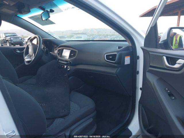 KMHC65LC2HU050185 Hyundai Ioniq Hybrid Blue