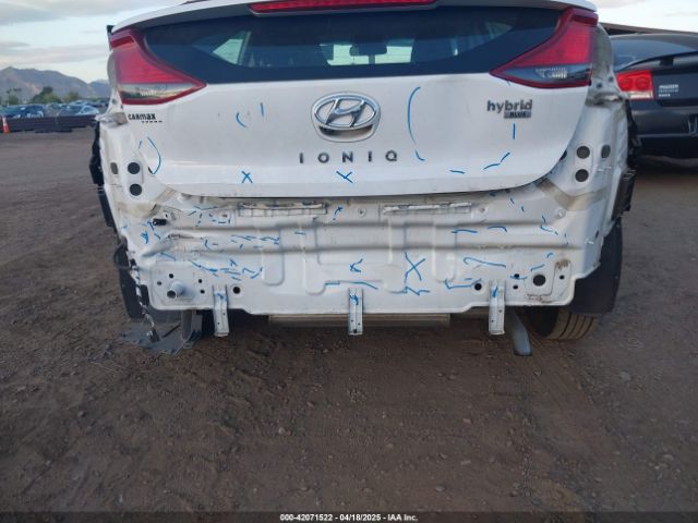 KMHC65LC2HU050185 Hyundai Ioniq Hybrid Blue