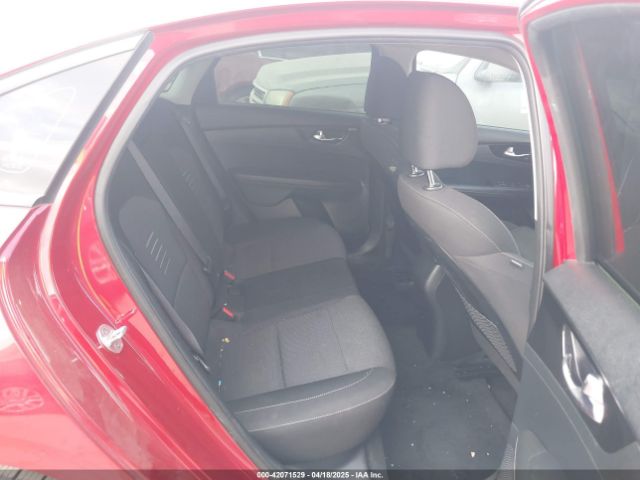 3KPF34AD8KE042257 KIA FORTE S