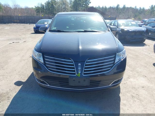 2LMHJ5NK2KBL03273 Lincoln Mkt Livery