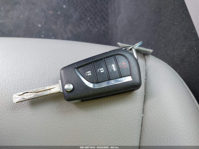 4T1G11BK4NU048290 Toyota Camry Se Awd