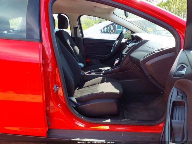 1FADP3K29FL203236 Ford FOCUS SE
