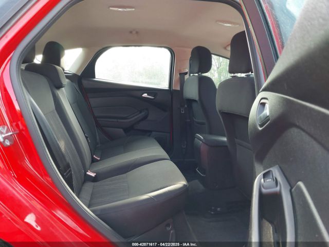 1FADP3K29FL203236 Ford FOCUS SE