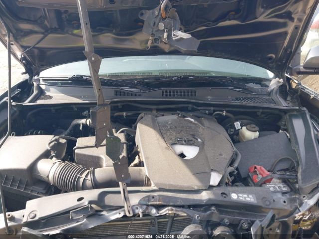 3TMCZ5AN8JM144064 Toyota Tacoma Sr5 V6