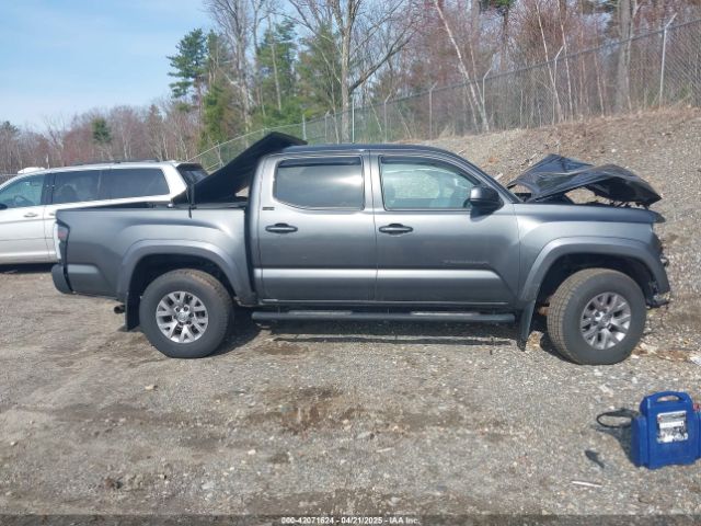 3TMCZ5AN8JM144064 Toyota Tacoma Sr5 V6