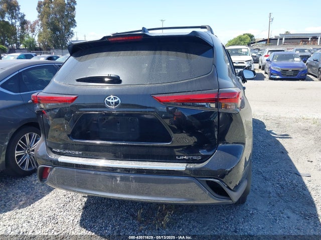 Toyota Highlander Limited 2023 5TDKDRAH5PS012464 Image 17