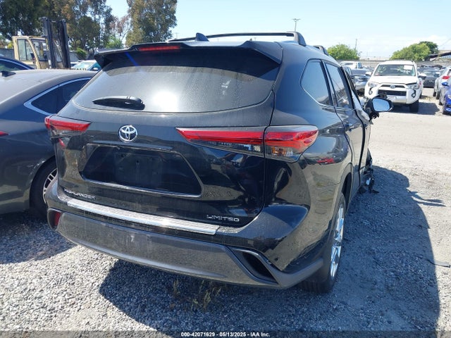 Toyota Highlander Limited 2023 5TDKDRAH5PS012464 Image 4