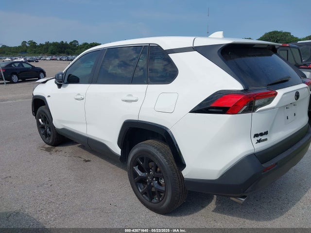 2T3H1RFV3RC268803 Toyota RAV4 LE