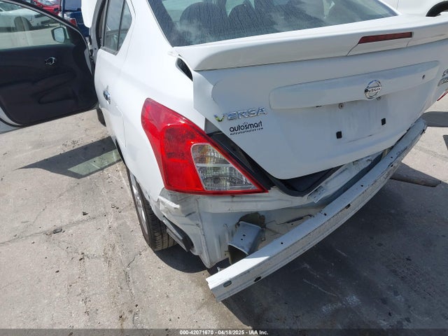 3N1CN7AP8JL875076 Nissan Versa 1.6 Sv