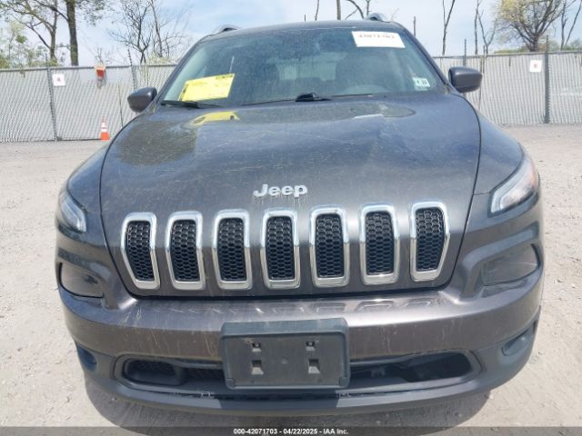 1C4PJLCB4HW643969 Jeep Cherokee Latitude Fwd
