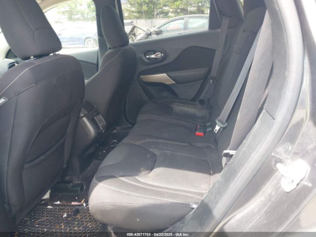 1C4PJLCB4HW643969 Jeep Cherokee Latitude Fwd