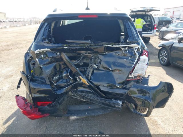 KL7CJPSM8NB565978 Chevrolet Trax Awd Lt