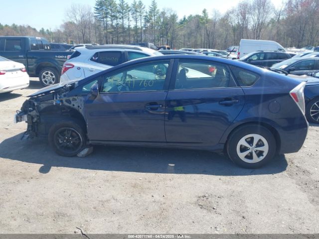 JTDKN3DU0F1913319 Toyota Prius Three