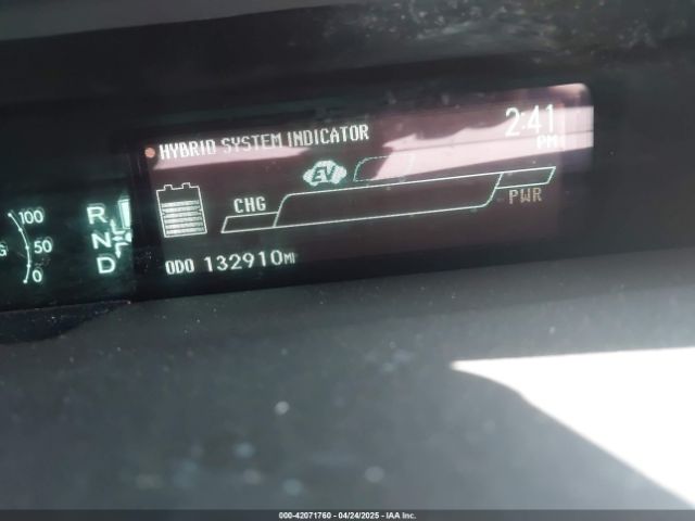 JTDKN3DU0F1913319 Toyota Prius Three