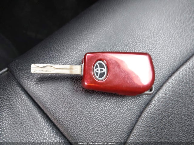Toyota C-HR LE 2021 NMTKHMBX0MR135693 Image 11