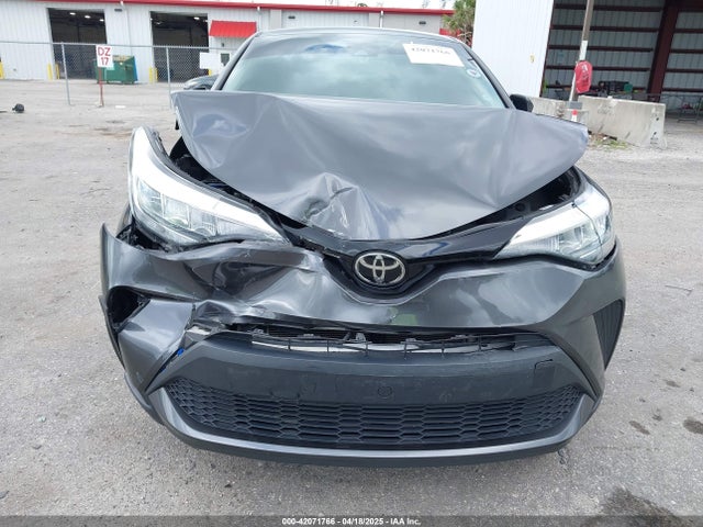 Toyota C-HR LE 2021 NMTKHMBX0MR135693 Image 13