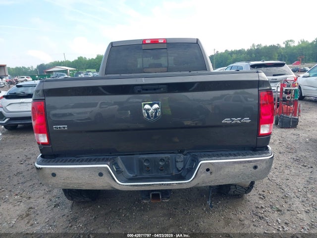 3C6UR5DL9HG561899 RAM 2500 Slt  4x4 6'4 Box