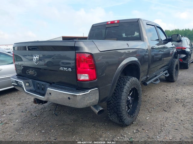 3C6UR5DL9HG561899 RAM 2500 Slt  4x4 6'4 Box